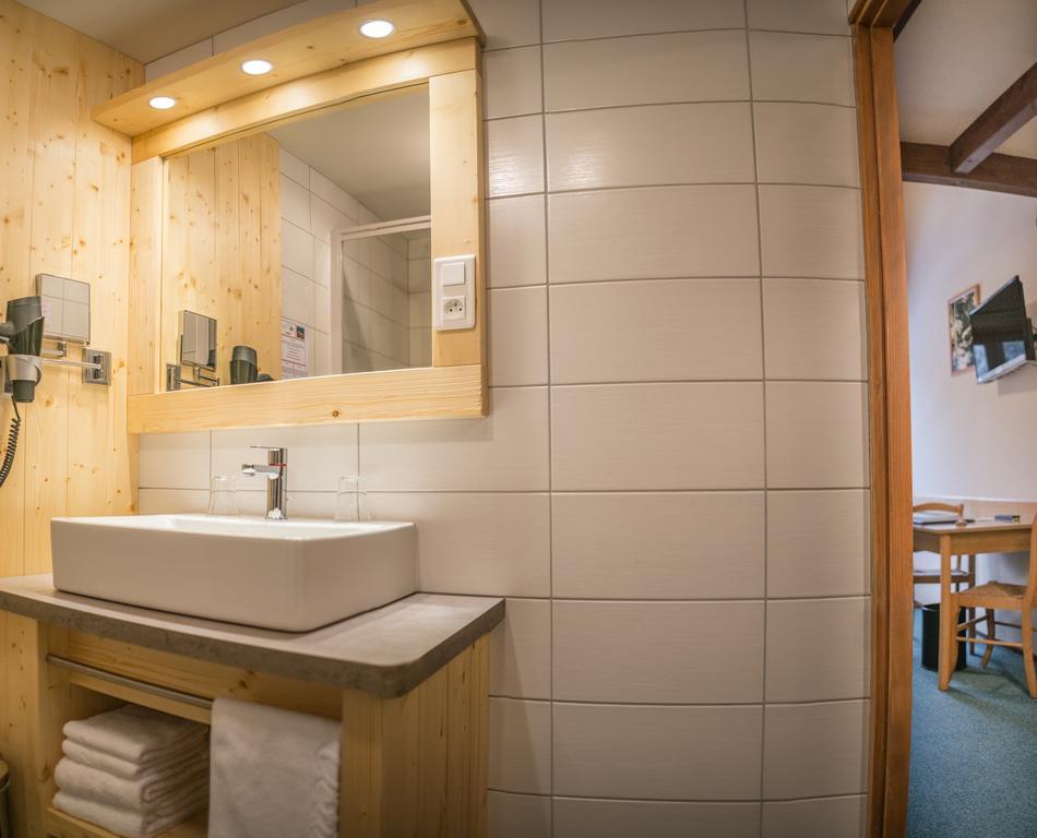 לה ולטה Logis Hotel Le Vetine מראה חיצוני תמונה